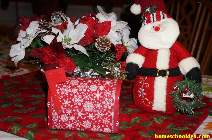 Christmas Mailbox - Advent